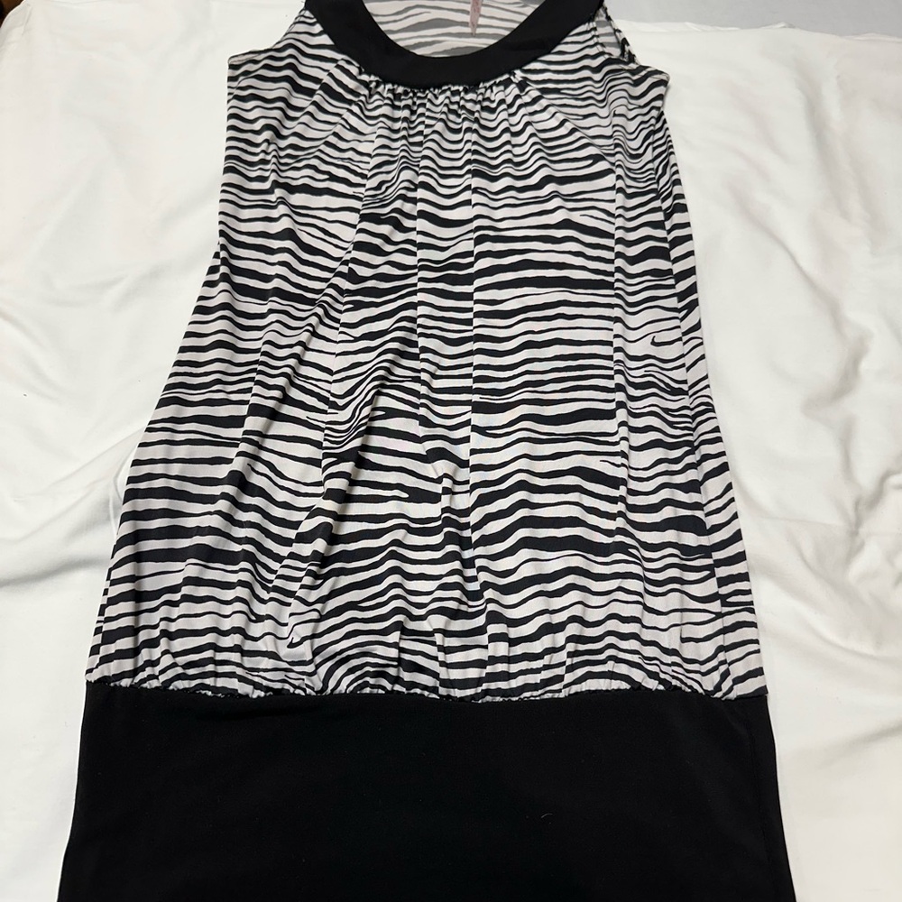Rue21 Monochrome Zebra Print Top